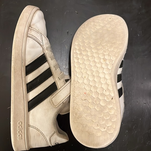 Adidas, tennis shoes, little boys size 1.5 - Picture 6 of 10